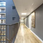 Trendy Bachelor Pad Free Parking Rooftop Pool