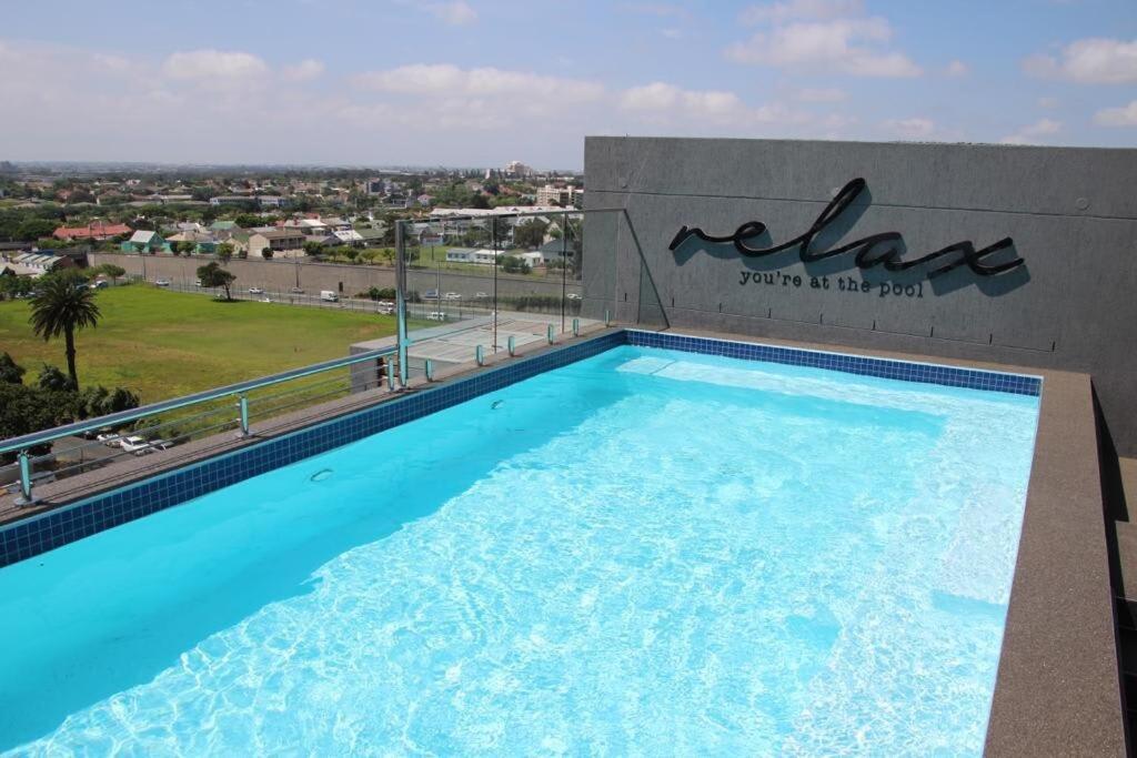 Trendy Bachelor Pad Free Parking Rooftop Pool Kapstadt
